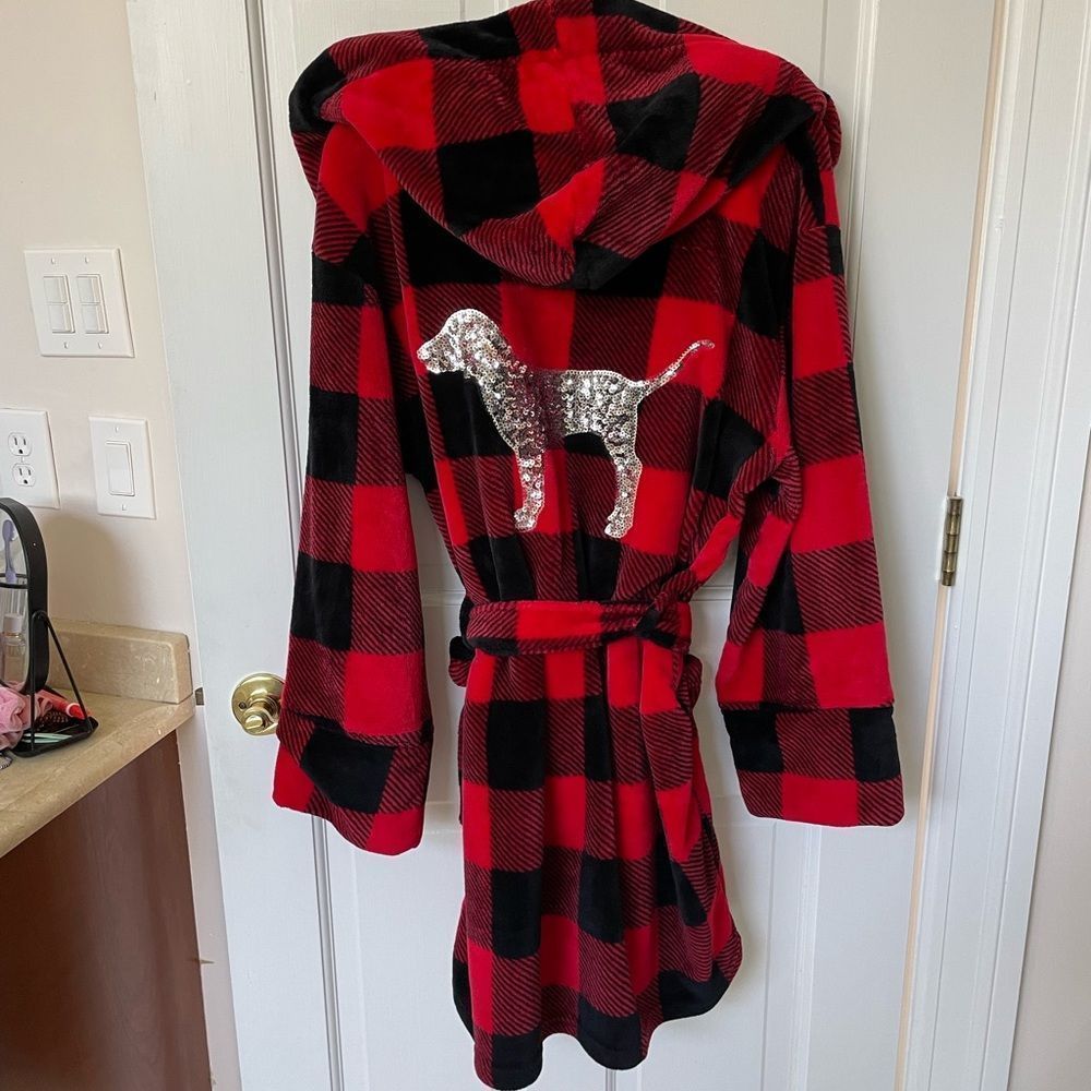Victoria’s Secret PINK Robe